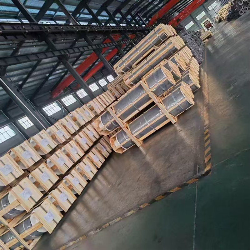 550mm ultra-high power/high-power graphite electrodes: Low resistance, high density, and a pioneer in reducing energy consumption