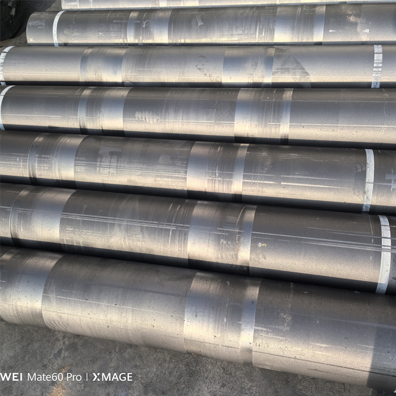 Metallurgical steelmaking ultra-high power graphite electrodes, high temperature resistant and impact resistant, direct supply from the manufacturer