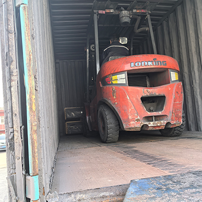 Factory direct sale! UHP ultra-high power electrodes, specifically designed for electric arc furnaces and refining furnaces.